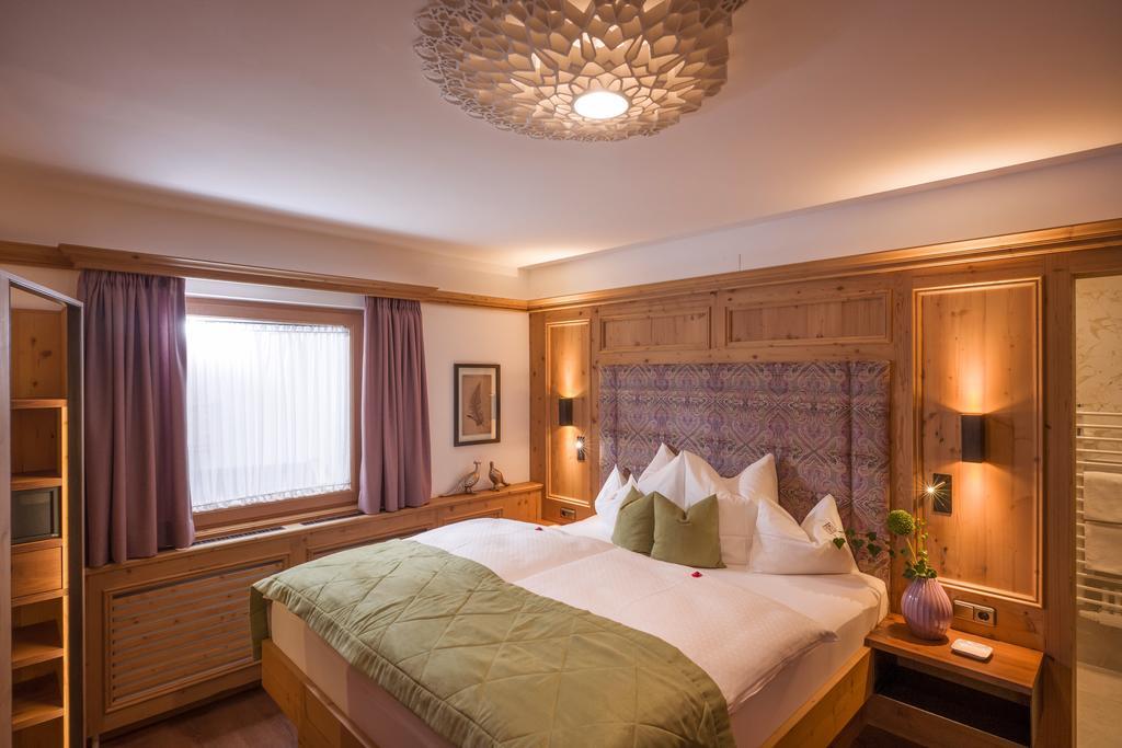 Alpin Hotel Garni Eder - Private Living Mayrhofen Eksteriør bilde