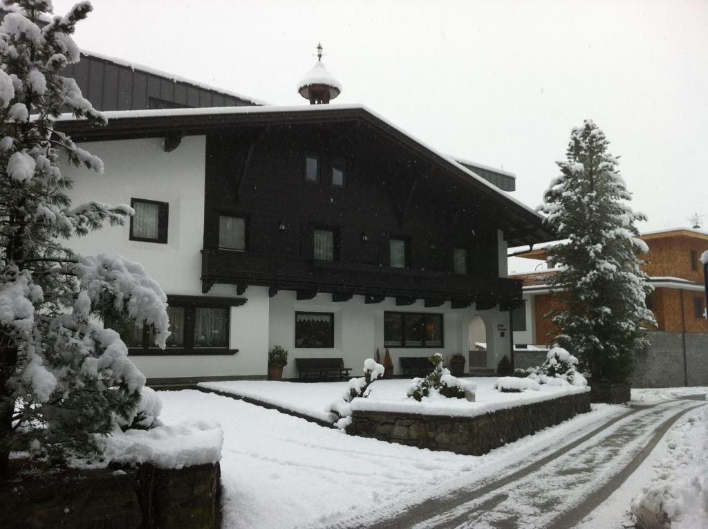 Alpin Hotel Garni Eder - Private Living Mayrhofen Eksteriør bilde